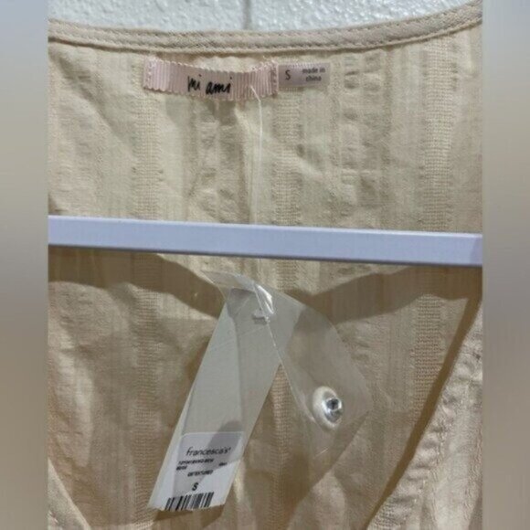 New Francesca's Button Neutral Wide Sleeve Top Feminine Boho Relaxed Fit Peplum - Picture 3 of 5